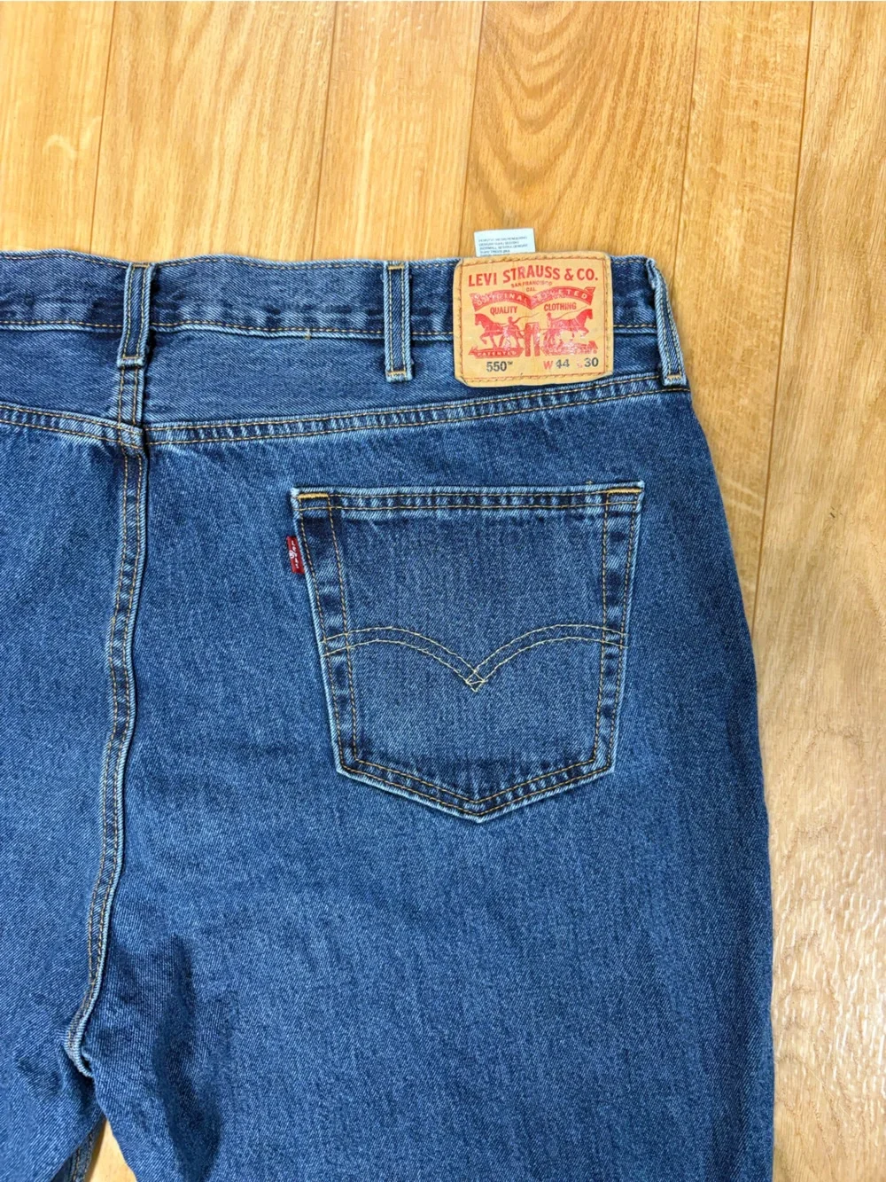 Levi's Men's Dark Blue Relaxed Fit Jeans